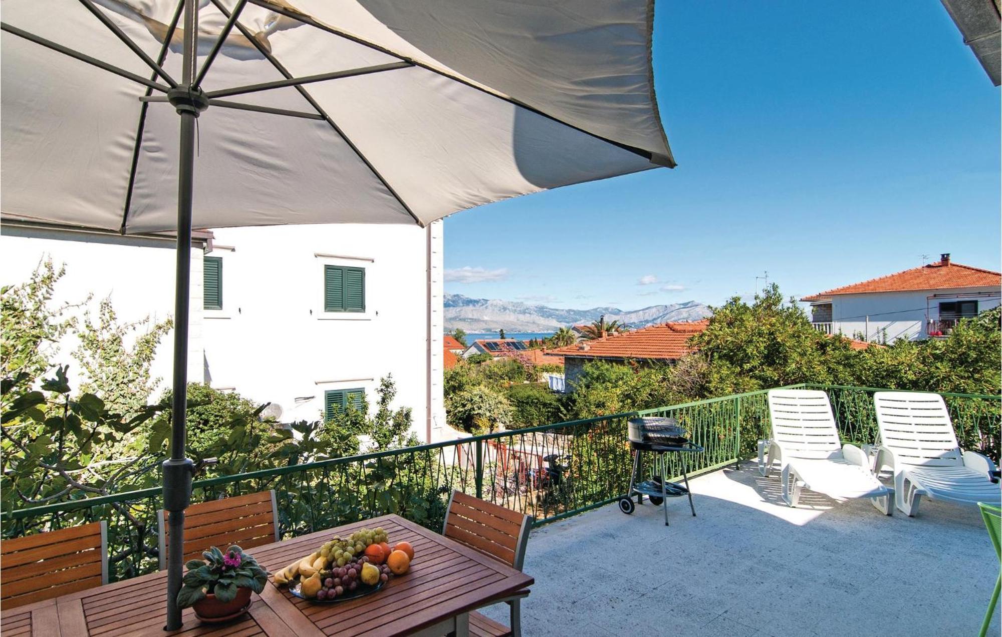 3 Bedroom Cozy Home In Supetar Extérieur photo