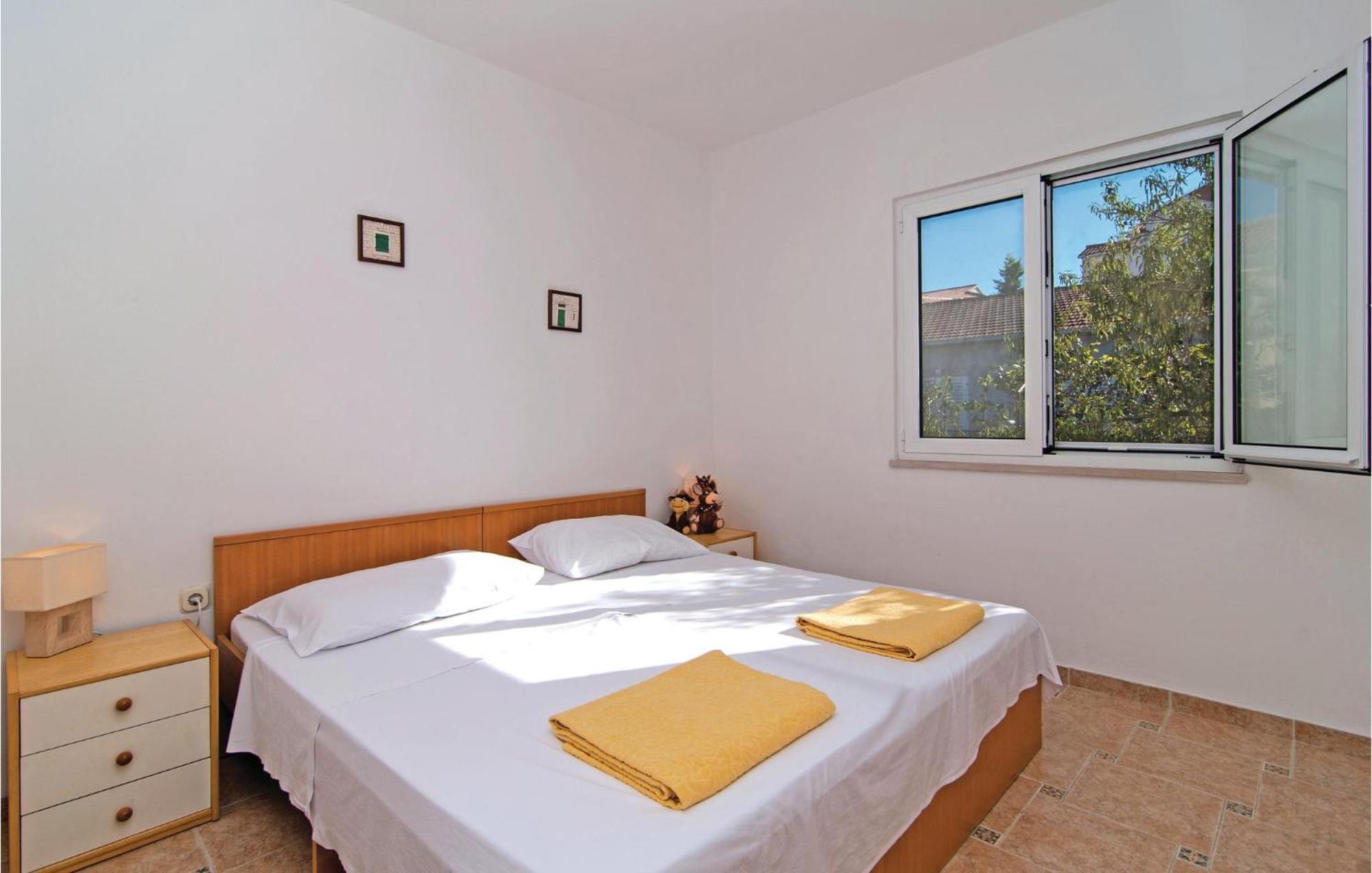 3 Bedroom Cozy Home In Supetar Extérieur photo